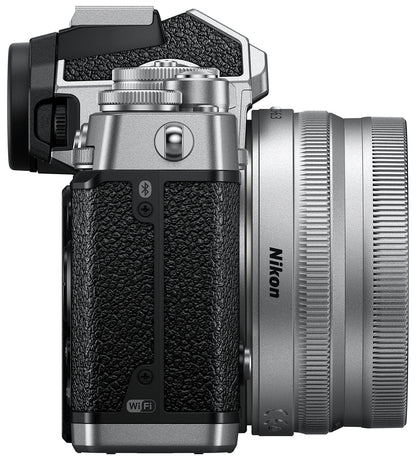 Nikon Z fc negra + NIKKOR Z DX 16-50 mm f/3.5-6.3 VR